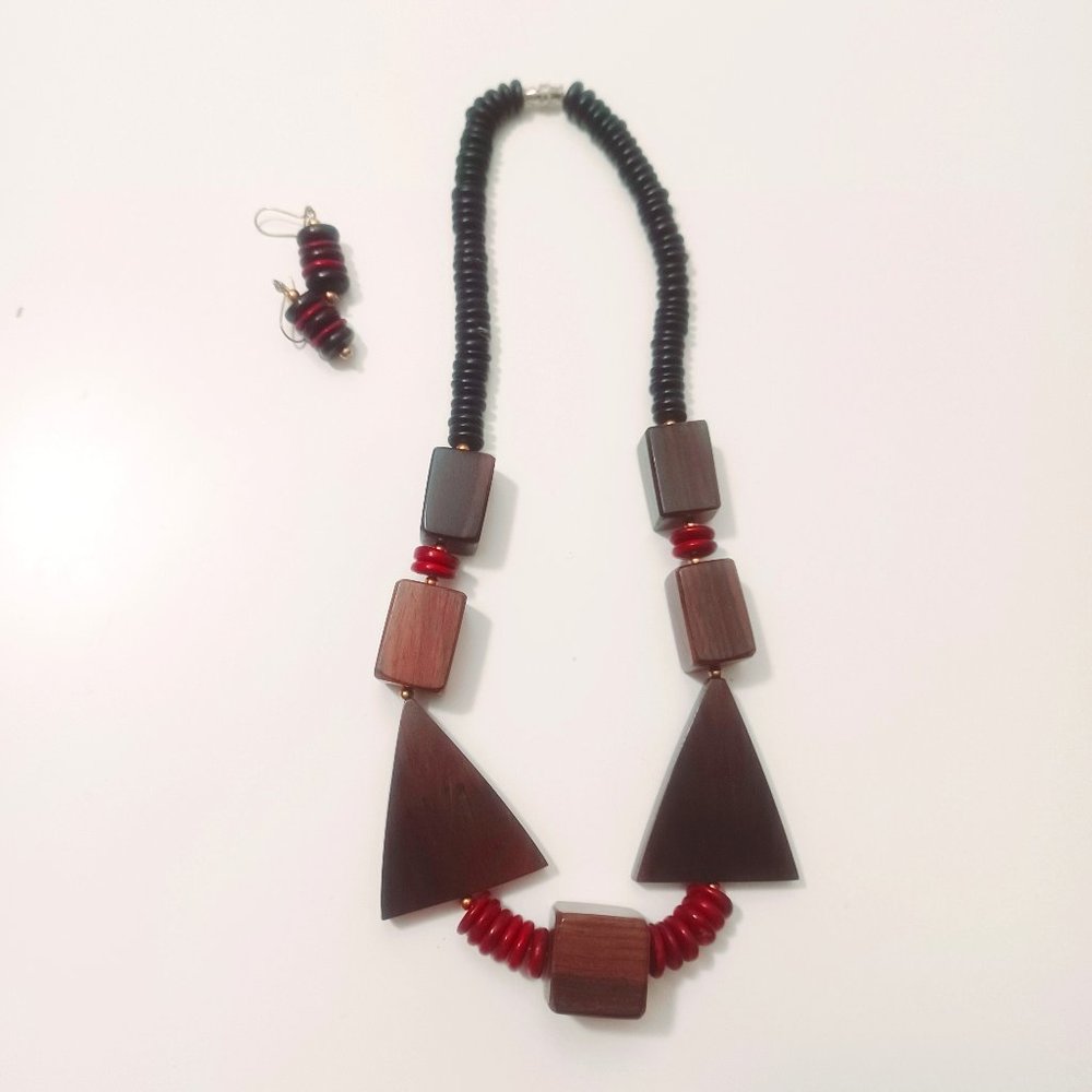 Vintage 1980s Geometric Magenta Brown Wooden Bead Necklace and Earring Set